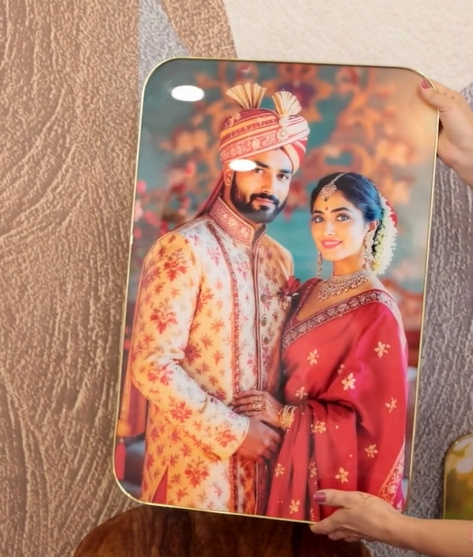 Golden Foil Acrylic Photo Frame – A Touch of Luxury for Your Memories