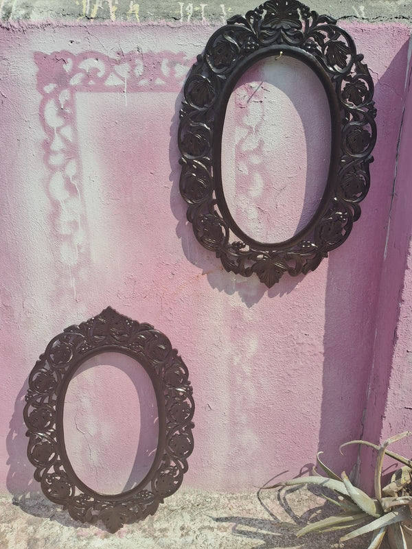 Oval Wooden Carving Frame