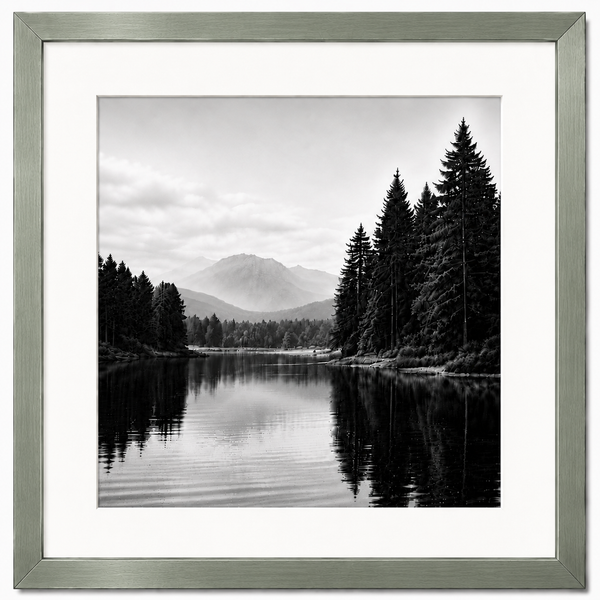 Obsidian Luxe Metal Frame – Premium Glossy Aluminum Picture Frame